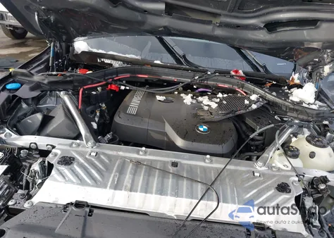 2025 BMW X3 30 xDrive z USA, uszkodzony, nr VIN 5UX53GP09S9Z27829